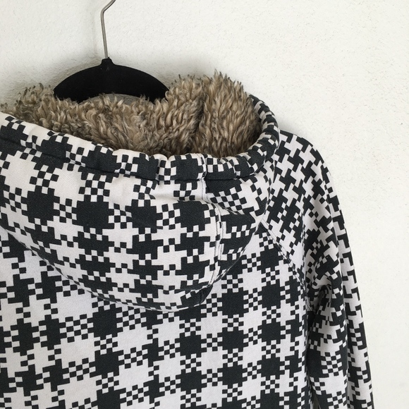 Roxy Black and White Pattern Hooded Winter Jacket - Picture 7 of 7